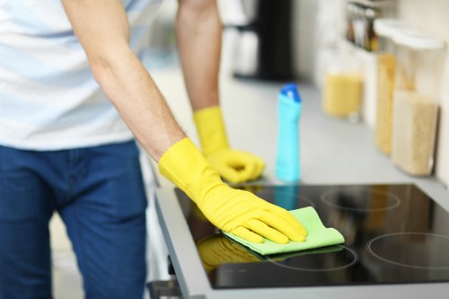 Cleaning a mattress to remove stains and odours in EC2